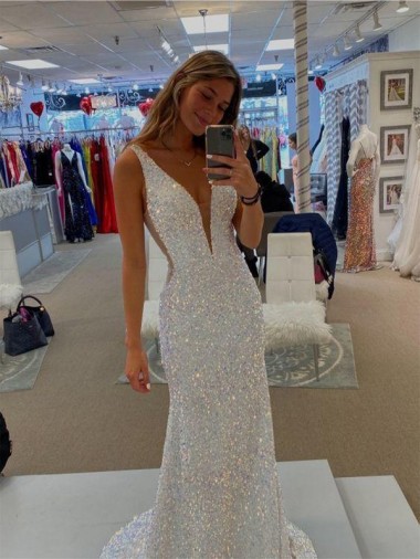 Cheap V-Neck Sleeveless Long Velvet Sequin Prom Dress with Sweep Train UK