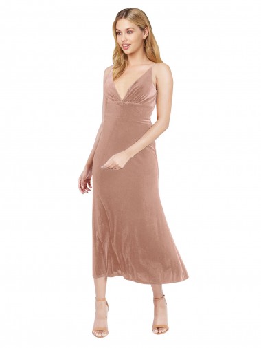 Cheap Midi Cocktail Length Short V-Neck Velvet Bridesmaid Dress / Prom Dress with Notched Neckline UK